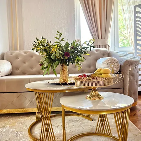 Golden Aura Daire